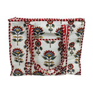 Sac à bandoulière en coton matelassé écologique à motif floral |   Sac fourre-tout de haute qualité avec fermeture éclair et passepoil contrastant |   Chef-d'œuvre artisanal fait main - Product Image 1