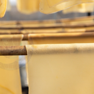 Caucho Natural de Alta Calidad RSS3 de Fábrica en Vietnam para Fabricación de Neumáticos y Piezas Automotrices a Precio Competitivo - Product Image 1