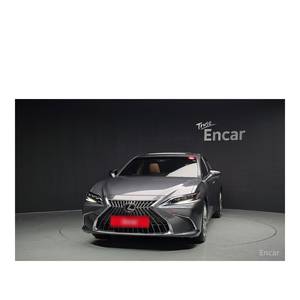 Lexus ES Executive 2024 con Cámara Trasera, Asientos de Cuero, Volante a la Izquierda - 15,135 km, 9 Años de Edad - Product Image 3