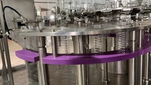 Machine de remplissage automatique d'eau minérale et de boissons, 12 buses, 7200 BPH, équipement d'emballage de bouteilles PET haute précision - Product Image 4