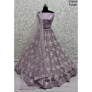 Collections de velours de vêtements de mariée indiens pour la mariée avec le travail de Zarkhan par Fabzone - Product Image 3