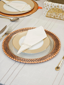 Assiette de présentation élégante en cuivre martelé pour tables de mariage, décoration rustique pour événements - Product Image 6