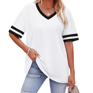 T-shirt personnalisé pour femme à col en V - 100% coton respirant et écologique - T-shirt décontracté d'été fabriqué au Bangladesh - Product Image 3