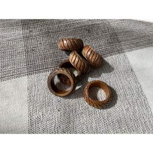 Anillo de servilleta de madera natural de último diseño para decoración de mesa de comedor, decoración del hogar, anillo de servilleta hecho a mano al mejor precio - Product Image 6