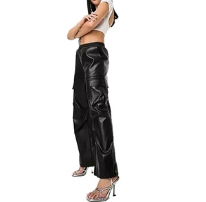 Pantalon cargo en cuir pour femme, logo personnalisé, coupe quotidienne, tissu confortable, multi-poches, vêtements de rue pour femme, fabrication OEM. - Product Image 6