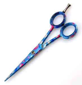 Las tijeras SAAQAANS están hechas a mano profesionalmente con cuchillas de acero inoxidable, ofreciendo un corte de precisión en varios colores - Product Image 3