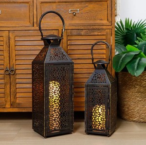 Lanterne porte-bougie en fer forgé artisanal avec motif ajouré décoratif pour la décoration intérieure, les mariages, Noël et Pâques - Product Image 5