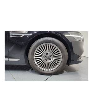 Genesis G90 3.8 AWD con Caja de Cambios Automática, Volante a la Izquierda, Asientos de Cuero, Cámara Trasera - Marzo 2021, 26,304 km - Product Image 5