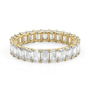 Anillo de Eternidad con Diamantes Cultivados en Laboratorio con Corte Esmeralda Oramara, Certificado por IGI - Product Image 5