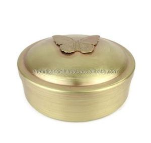 Caja de Joyería de Latón con Diseño de Mariposa, Hecha a Mano, Decorativa, por ARTISAN CRAFT, Diseño Moderno y Ecológico - Product Image 4