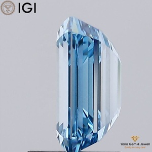 Diamante Cultivado en Laboratorio con Corte Esmeralda de 2.00 Quilates, Color Azul Intenso, Claridad VVS2, con Certificado IGI para Anillo de Joyería - Product Image 3