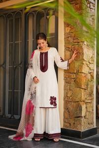 Ensemble indien pakistanais brodé blanc, kurta à manches longues, palazzo imprimé, dupatta, tenue traditionnelle pour femmes - Product Image 3