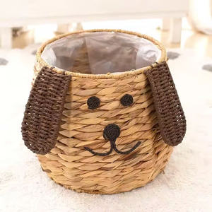 Cesta de Almacenamiento Redonda Moderna y Ecológica de Ratán Natural con Forma de Perro y Asa - Product Image 2