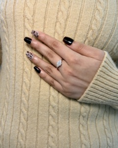 แหวนสามวงคุณภาพสูงประดับเพชรทรงครึ่งวงกลมเพาะเลี้ยงในห้องปฏิบัติการ ทอง 14K ขายส่ง OEM ผู้ผลิตและจำหน่ายเครื่องประดับชั้นดี - Product Image 4