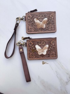 Cartera de Mujer 2026, Nueva, de Cuero Genuino, con Diseño Floral Grabado a Mano, Elegante, para Tarjetas ATM y Monedas, Tipo Clutch, Corta - Product Image 1