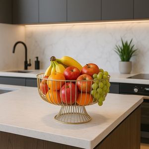 Panier à fruits en métal design et tendance pour comptoir de cuisine, table à manger, rangement et décoration intérieure. - Product Image 1
