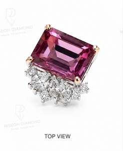 แหวนมรกตสีชมพูสุดหรูหราในตัวเรือนทองคำขาว 18K ประดับด้วยพลอยทรงมรกตแบบก้านกุหลาบและเพชรทรงมาร์คีส์และทรงกลม ดีไซน์ลายดอกไม้สุดหรู - Product Image 4