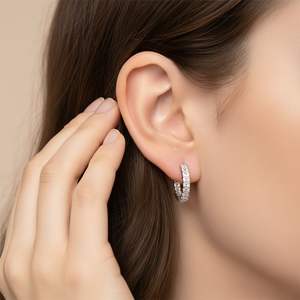 Pendientes de Aro con Corte Esmeralda y Engaste de Canal de 3.60 CTW - Product Image 6