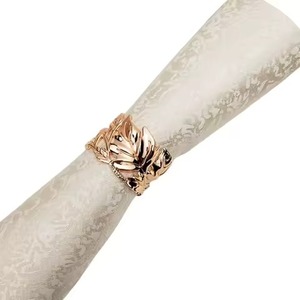 Anneau de serviette en métal de qualité supérieure pour la décoration de table, idéal pour les banquets et les arrangements de mariage - Product Image 5