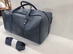 Sac de voyage week-end en cuir véritable avec doublure en polyester, fermeture éclair, logo personnalisé, fabriqué en Inde - Product Image 2