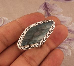 Anillo llamativo de labradorita marquesa – Anillo gótico de filigrana con gema azul brillante, hecho a mano, de plata, regalo para ella - Product Image 2