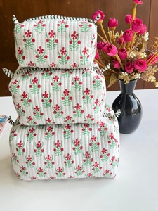 Juego de 3 Bolsas de Maquillaje de Algodón Acolchado de Diseño, Perfectas para el Hogar, con Elegantes Estampados y Soluciones Prácticas de Almacenamiento - Product Image 2