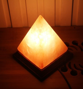 Lámpara de Sal Rosa del Himalaya de Alta Calidad, Forma de Pirámide de 7 Pulgadas, 3kg-4kg, Lámpara de Piedra de Sal Natural para Diseño de Interiores y Bienestar - Product Image 4