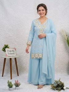 Salwar Kameez 3 Pièces Style Col V en Fourrure, Nouveau Design Moderne et Élégant, Couleurs Précieuses, pour Fêtes Été Hiver - Product Image 2