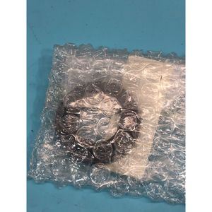 LOT DE 4 AXCELIS 17118500 GRAPHITE APERTURE QUAD - Équipements et pièces semi-conducteurs d'occasion fiables à l'échelle mondiale - Product Image 1