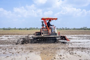 Nuevo Producto 2026 HOGICO HG80VN Tractor Oruga de 80HP, Potente con Motor Yunnei de 80HP, Rendimiento 2WD, Orugas de Goma de Alta Resistencia - Product Image 6