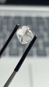 Diamante Cultivado en Laboratorio, Corte Excelente, Solitario, Forma Cojín, 5.00 Ct, E VS1, Certificado IGI, Sintético RAAMAA - Product Image 5