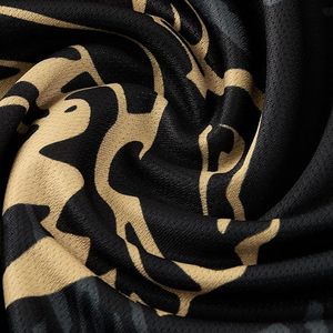 Ensemble de maillot de football pour hommes, noir et or, imprimé dragon, sublimé, respirant, manches courtes, avec short et chaussettes - Product Image 4