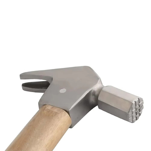 Martillo de Herrador para el Cuidado de Pezuñas con Cabeza de Acero Forjado de Primera Calidad para el Mantenimiento de Pezuñas Equinas, Uso Profesional por Herradores - Product Image 3