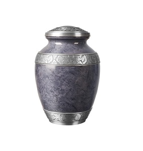 Urnas metálicas herenciales para cenizas funerarias humanas inspiradas en la tradición que brindan un lugar de descanso seguro para seres queridos. - Product Image 6