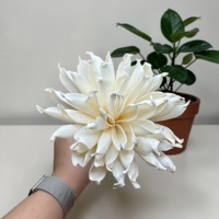 VADEE Kerajinan Tangan Bunga Kayu Sola Putih Berkelanjutan Ukuran 8.5 CM Batang Serat Tanaman Sesbania Dari Thailand