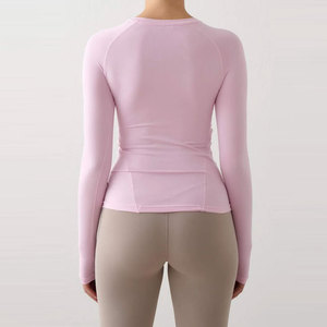 Haut de sport moulant personnalisé pour femme, anti-boulochage, extensible dans quatre directions, à manches longues avec passe-pouce - Product Image 5