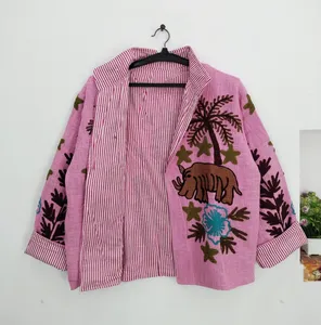 เสื้อแจ็คเก็ตซูซานีแบบกลับด้านได้สำหรับผู้หญิง สีชมพู ผ้าฝ้าย TNT ปักลายช้าง ปักลายแบบทรอปิคอล สวมใส่สบายๆ แบบเลเยอร์ - Product Image 2
