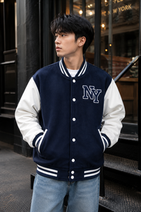 เสื้อแจ็คเก็ตบอมเบอร์สีขาวกรมท่าสำหรับผู้ชาย ปักโลโก้ NY สไตล์พรีปปี้ ผ้าแคนวาส โพลีเอสเตอร์/คอตตอน คอวี ทรงปกติ เหมาะสำหรับใส่ในฤดูหนาว ด้านหน้า - Product Image 3