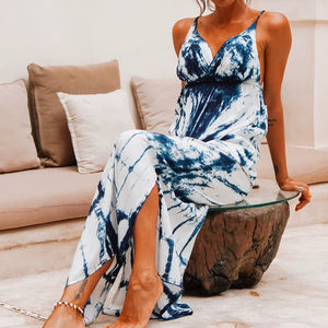 Robe maxi pour femme, bleu et blanc, tie-dye, écologique, lavable, manches courtes, été, plage - Product Image 1
