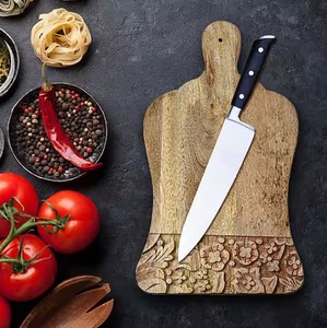 เขียงไม้มะม่วงแกะสลักลายดอกไม้ รูปทรงโค้งมน ขอบลายดอกไม้ประณีต ทนทาน ปลอดภัยสำหรับอาหาร เหมาะสำหรับเสิร์ฟในครัว - Product Image 5