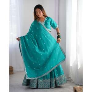 Lehenga Choli Tradicional China para Fiestas con Bordado de Hilo y Lentejuelas - Product Image 1