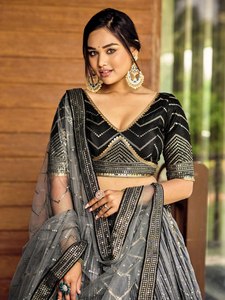 Ensemble Lehenga gris à sequins, style Banarasi, robe de soirée avec dupatta en tulle et chemisier à lacets pour mariage Sangeet - Product Image 5