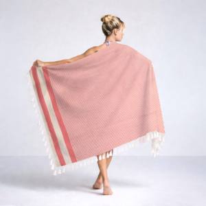 Serviettes de plage Fouta à rayures personnalisées Super Dry, avec pompons, sans sable, grandes, pas chères, fabriquées en Inde - Product Image 1