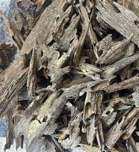 Copeaux d'agarwood sauvage spécial AA+ de qualité Bakhoor arabe, Oud boisé fumé sucré issu d'agarwood naturel du Vietnam, prix de gros - Product Image 5