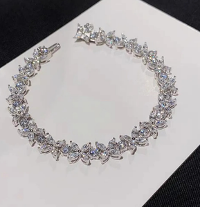 Pulsera de plata de ley 925 con diamantes de moissanita, regalo para mujer - Product Image 3