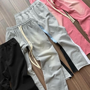 Pantalon de jogging cargo ample et léger pour homme, avec blocs de couleur, logo brodé, respirant, en molleton surdimensionné, multi-poches - Product Image 3
