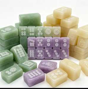 Fichas de Mahjong de Resina Fundida a Mano en Verde, Morado y Beige con Patrones Circulares, Tema Floral, Arte Coleccionable - Product Image 1