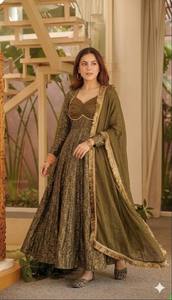 Conjunto de Vestido Anarkali Verde Oliva de Lujo con Dupatta de Tela, Vestido Étnico de Diseñador para Fiestas, Colección Festiva para Bodas - Product Image 2