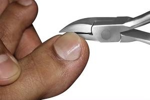 Coupe-ongles professionnel en acier inoxydable avec lame incurvée et tranchante pour le soin des doigts - Product Image 4