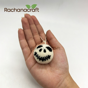 Adornos Decorativos Hechos a Mano para Pared con Forma de Bolas de Fantasma de Lana para Halloween, Ecológicos y Hechos con Técnica de Fieltro, Estilo Jack Skellington - Product Image 1